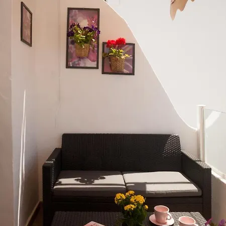 Thaisay Luz Del Mar I *